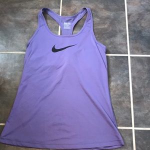 NIKE WORKOUT TOP HALF OFF BRAND NEW